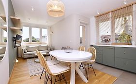 Victus Stylish Apartment In The City Center By Noclegi Renters